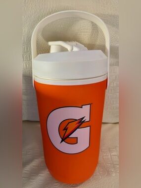 *NEW* Gatorade Half Gallon Cooler Jug